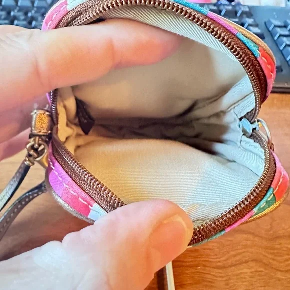 Coach Legacy Stripe wristlet - Picture 4 of 8